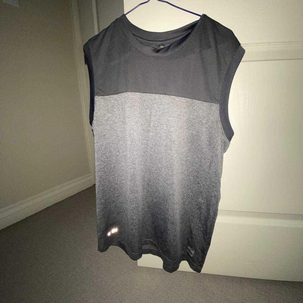 Dri fit sleeveless athletic top